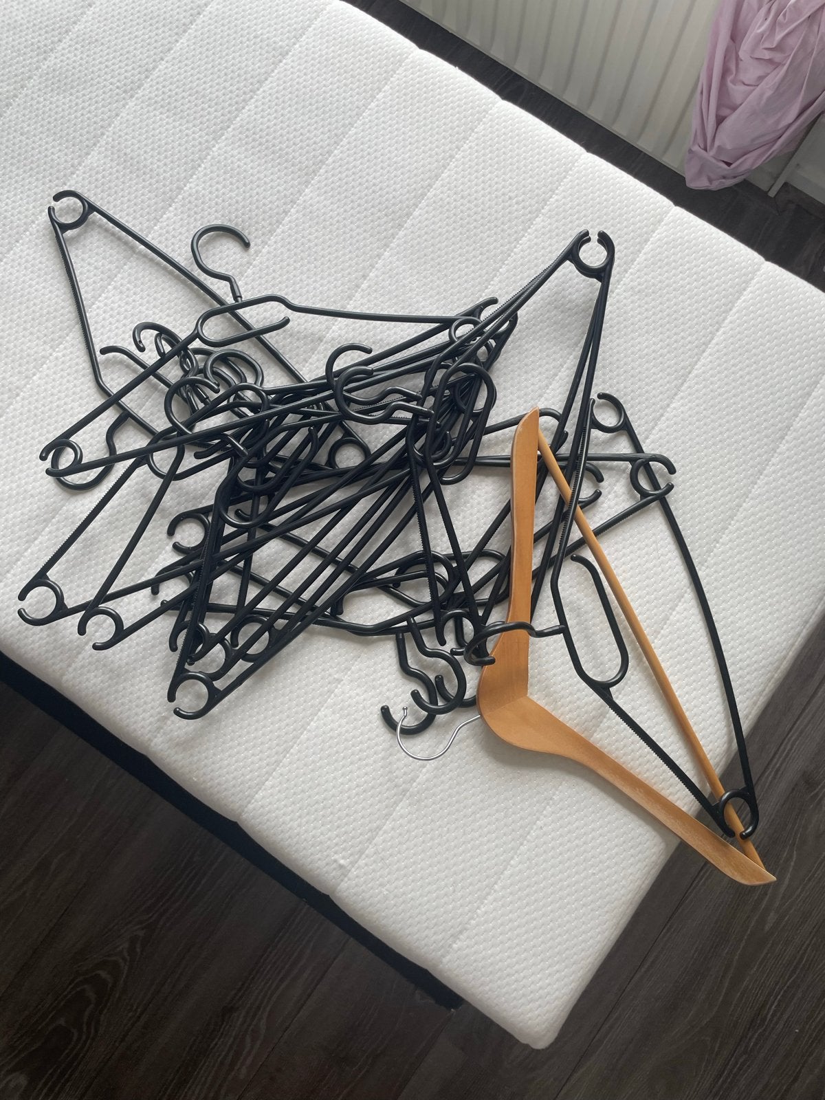 Kledinghangers GRATIS, Kleding | Dames, Ophalen of Verzenden, Gebruikt, Kunststof, Volwassenen