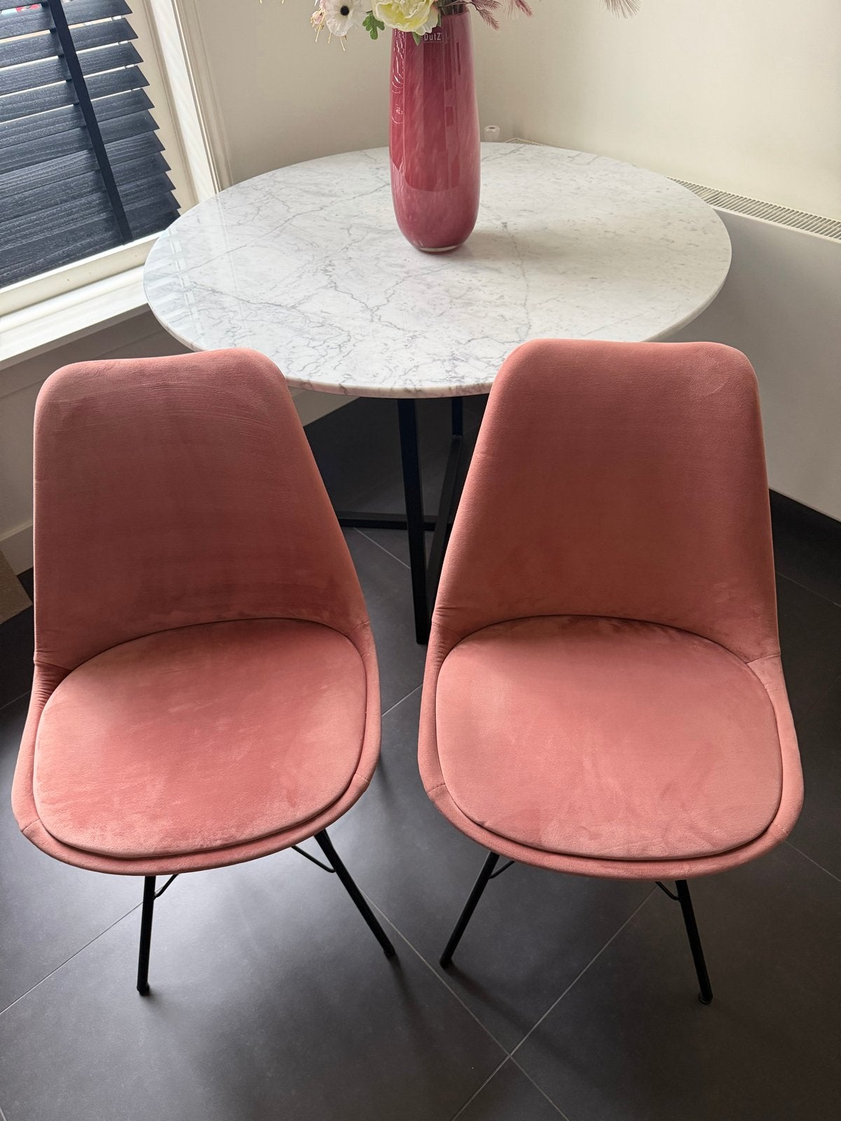 2x Eetkamerstoel / kuipstoel velvet roze - HomeDeco Kick, Ophalen, Gebruikt, Twee, Overige kleuren