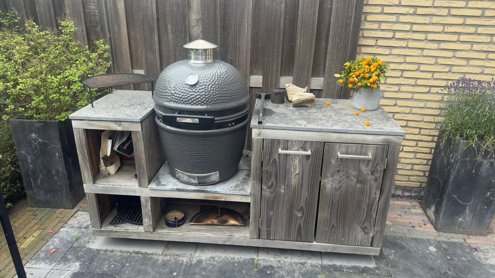 Bbq meubel, Ophalen, Gebruikt, Houtskool, Vrijstaand