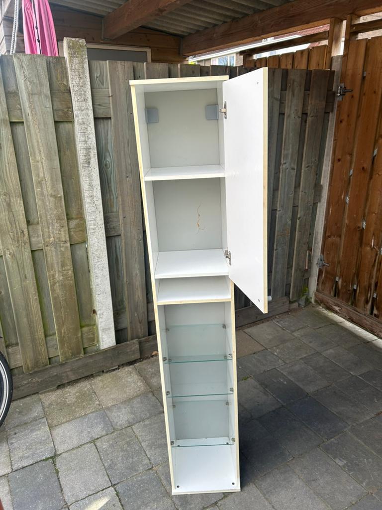 Wit  badkamer kast, Huis en Inrichting, Kasten | Overige, Ophalen of Verzenden, Zo goed als nieuw