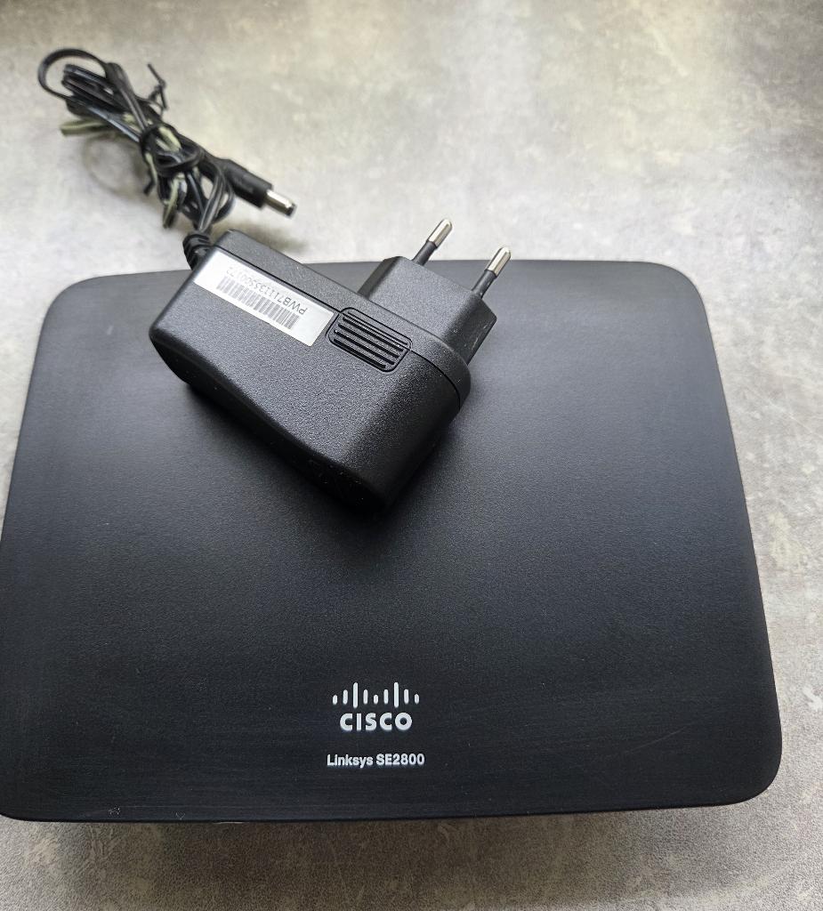 Linksys SE2800 router, Ophalen of Verzenden, Zo goed als nieuw, Router, Linksys