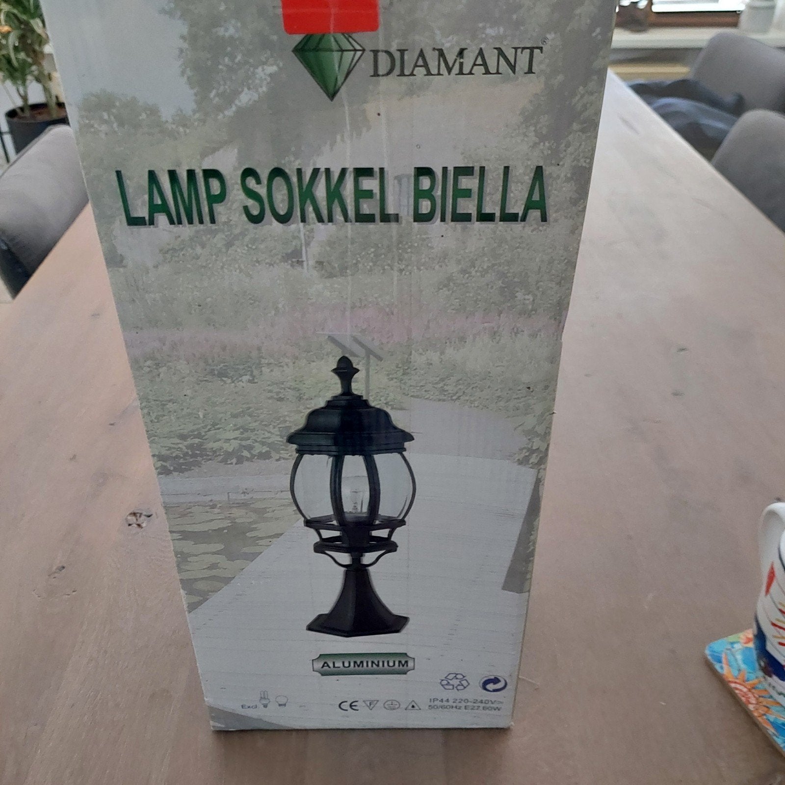 Aluminium buiten lamp nieuw in doos, Tuin en Terras, Buitenverlichting, Minder dan 50 watt, Wandlamp, Ophalen of Verzenden, Netvoeding
