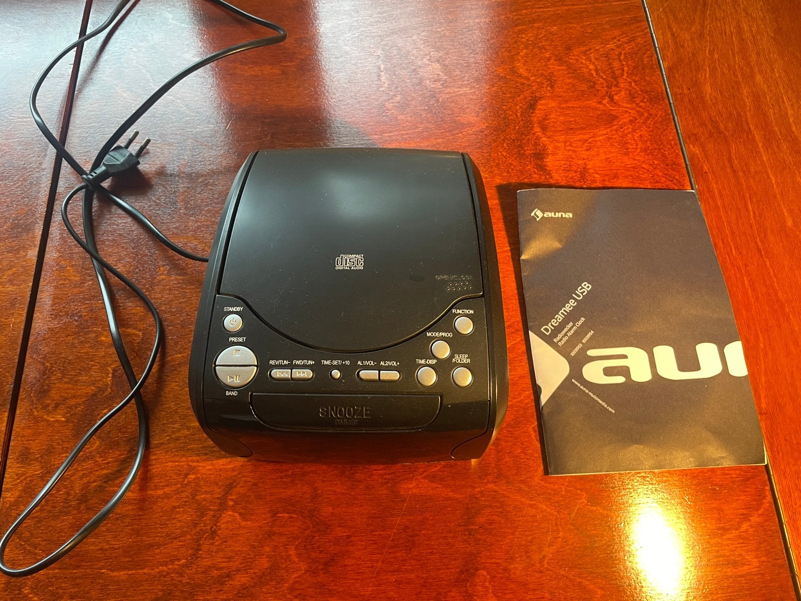 Retro Radio/CD-wekker merk AUNA, Ophalen, Audio en Video