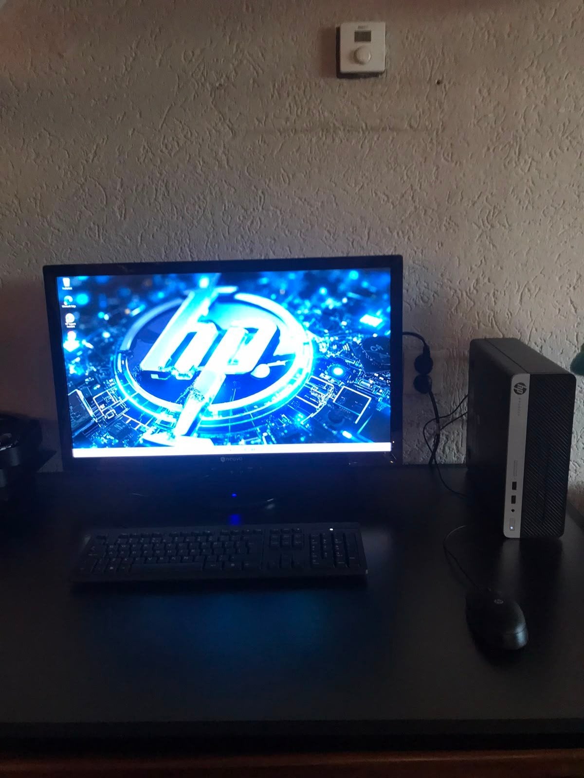 Hp prodesk 400 sff g5 i3-8100 16gb ddr4 256gb Nvme met 27" m, Ophalen, Zo goed als nieuw, 3 tot 4 Ghz, SSD