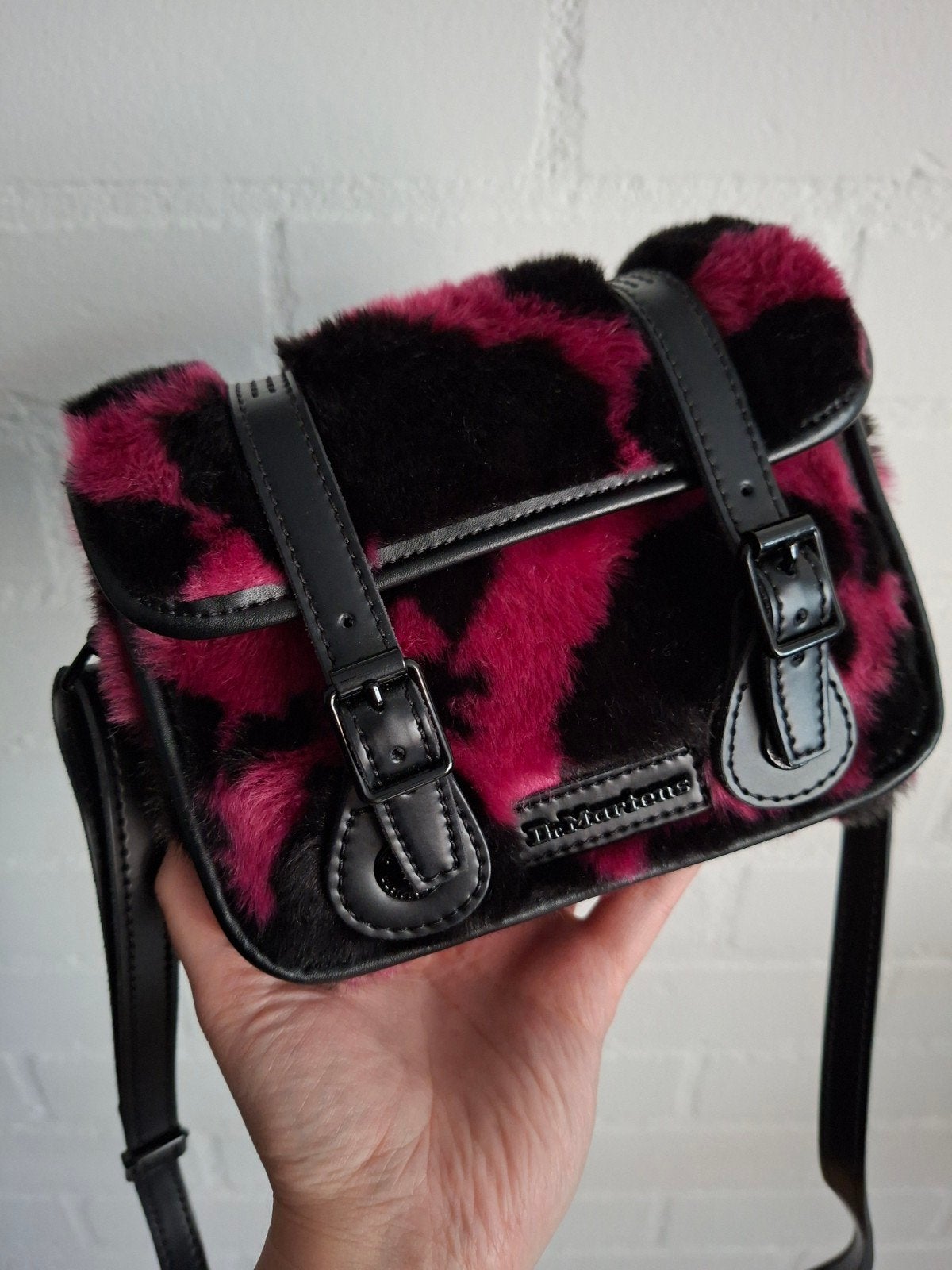 Dr. Martens Hair-On, Koeienprint Schoudertas Pink, Overige merken, Nieuw, Ophalen of Verzenden, Roze