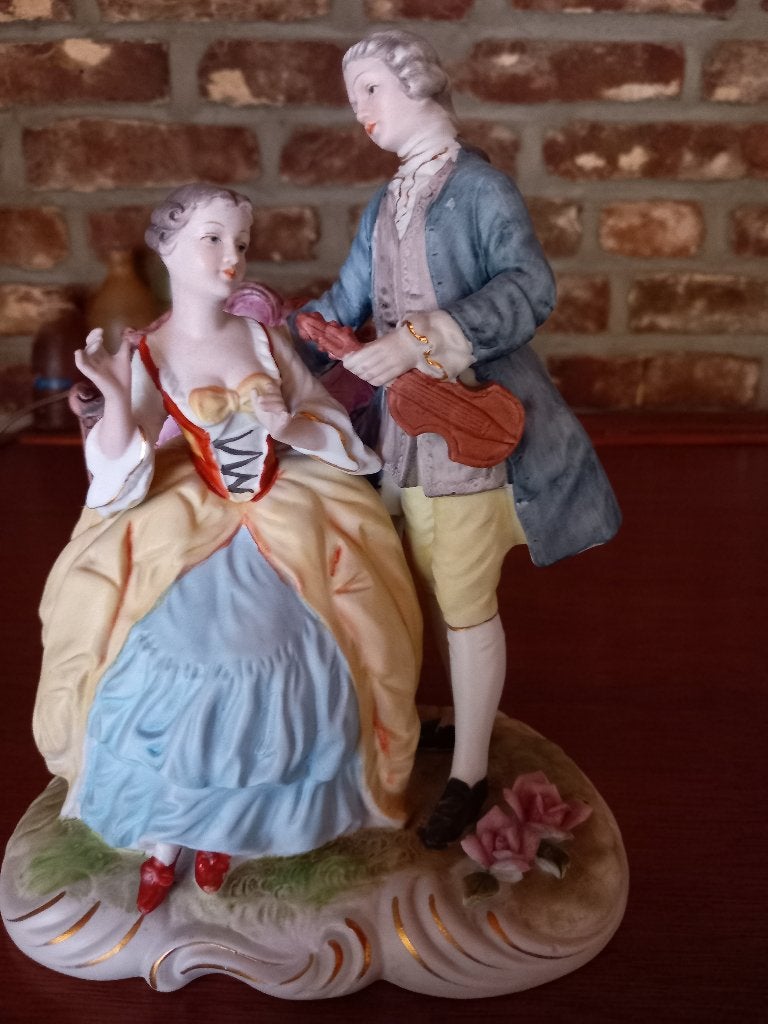 Vintage beeldje Mozart met zijn vrouw, Verzamelen, Beelden en Beeldjes, Ophalen, Zo goed als nieuw, Mens