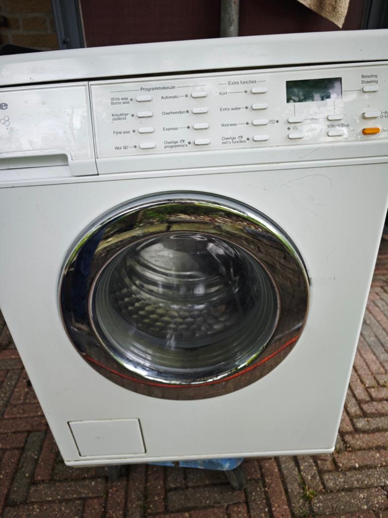 Miele wasmachine W3933, Witgoed en Apparatuur, Wasmachines, Ophalen, 1200 tot 1600 toeren, 85 tot 90 cm