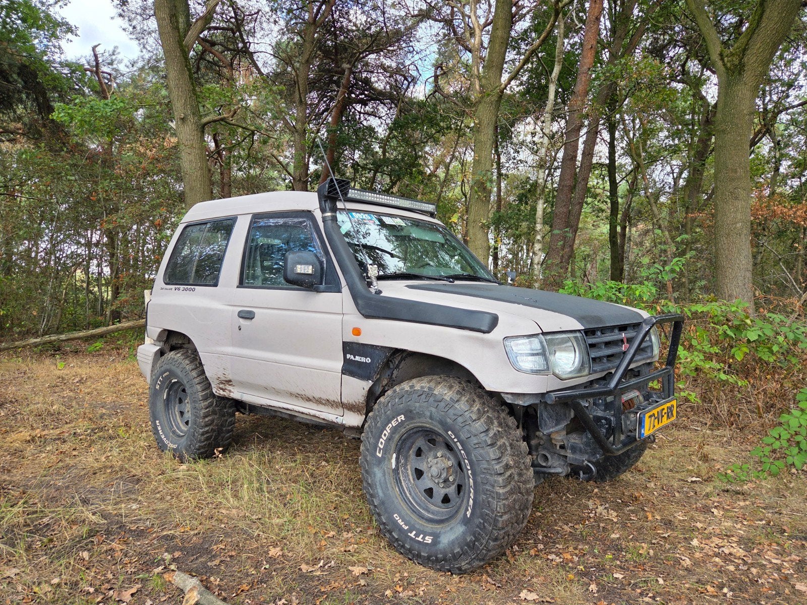 Mitsubishi Pajero 3.0 GLS V6 Hrls 4WD 1999, Auto's, 1780 kg, Origineel Nederlands, Handgeschakeld, 177 pk