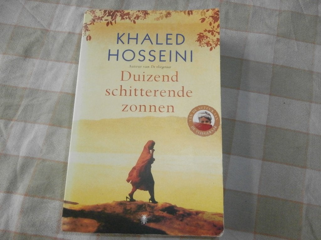 boek Duizend Schitterende Zonnen Khaled Hosseini Afghanistan, Ophalen of Verzenden, Gelezen, Khaled Hosseini
