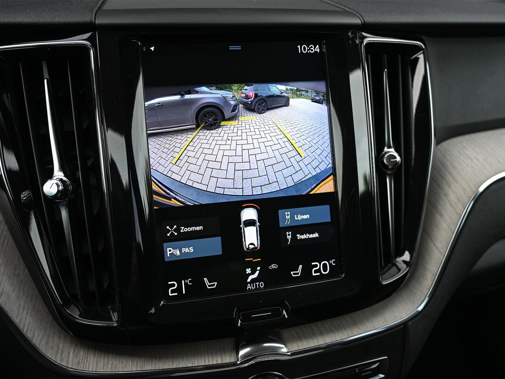Volvo XC60 2.0 D4 AWD Inscription Panoramadak | Camera | Mem, Auto's, Automaat, Automatische klimaatregeling, Gebruikt, Euro 6