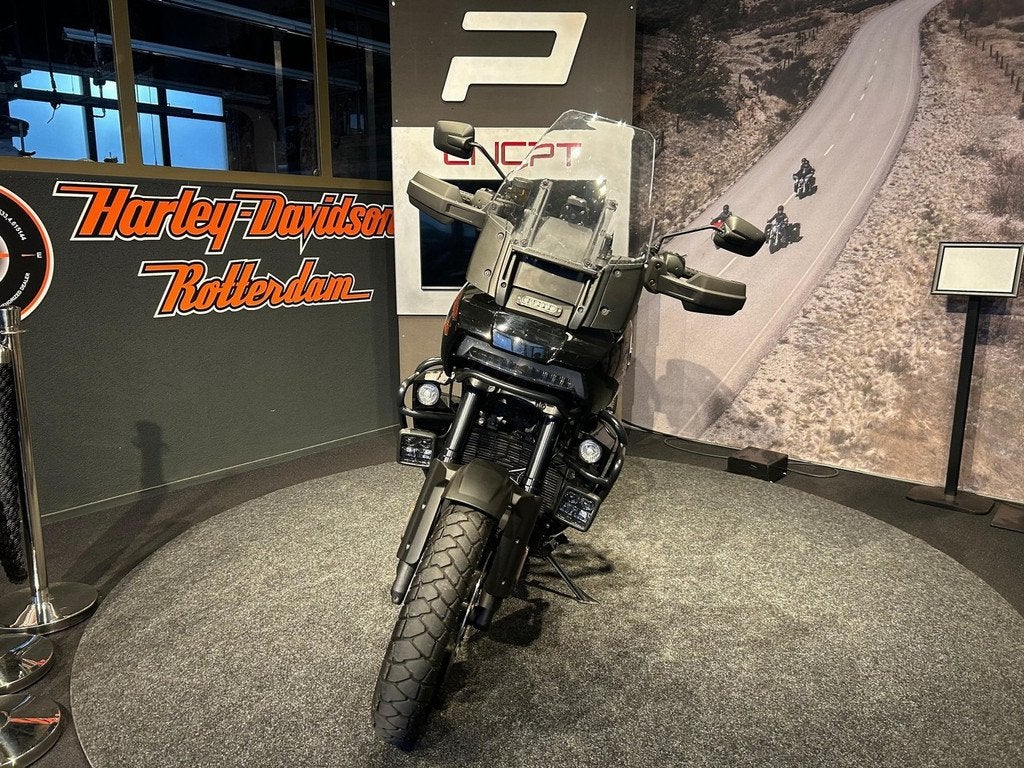 Harley-Davidson Pan America (bj 2022), Motoren, Motoren | Harley-Davidson, Laan van Vredenoord 33
2289 DA  RIJSWIJK, NL, Bedrijf