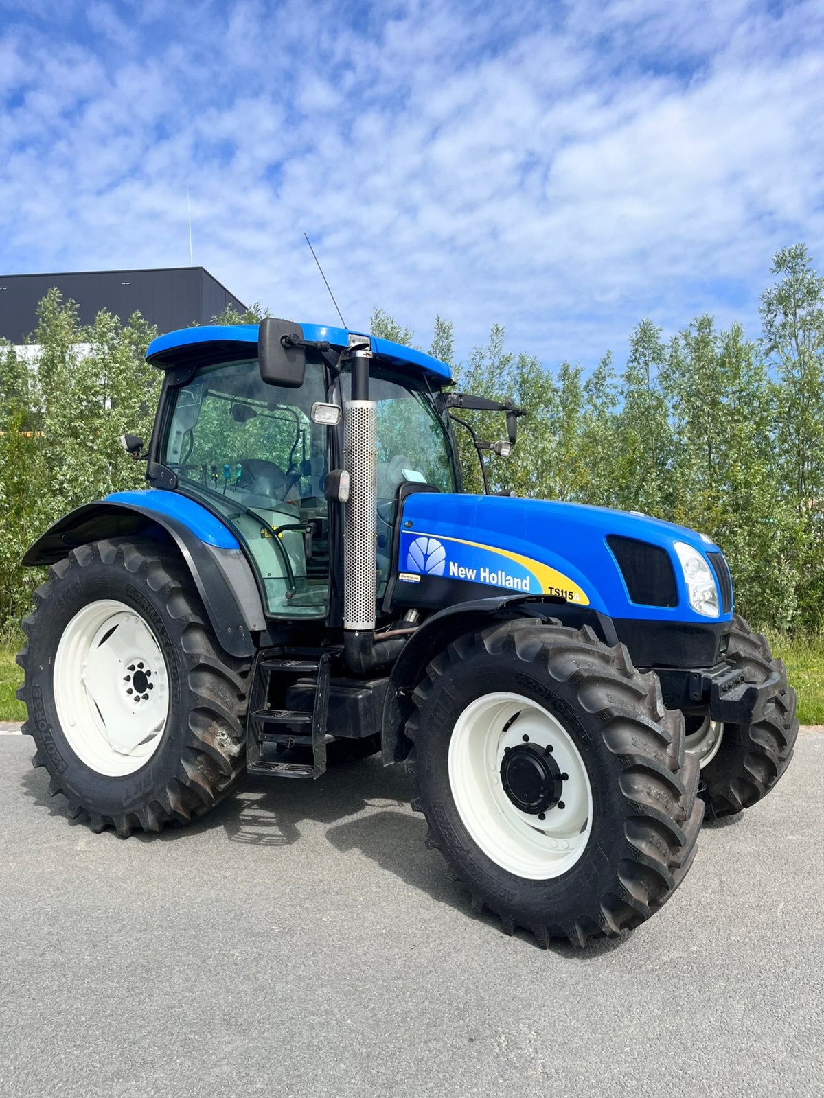 New-Holland TS115A, Zakelijke goederen, Agrarisch | Tractoren, Ophalen, Gebruikt, Tot 2500, 120 tot 160 Pk