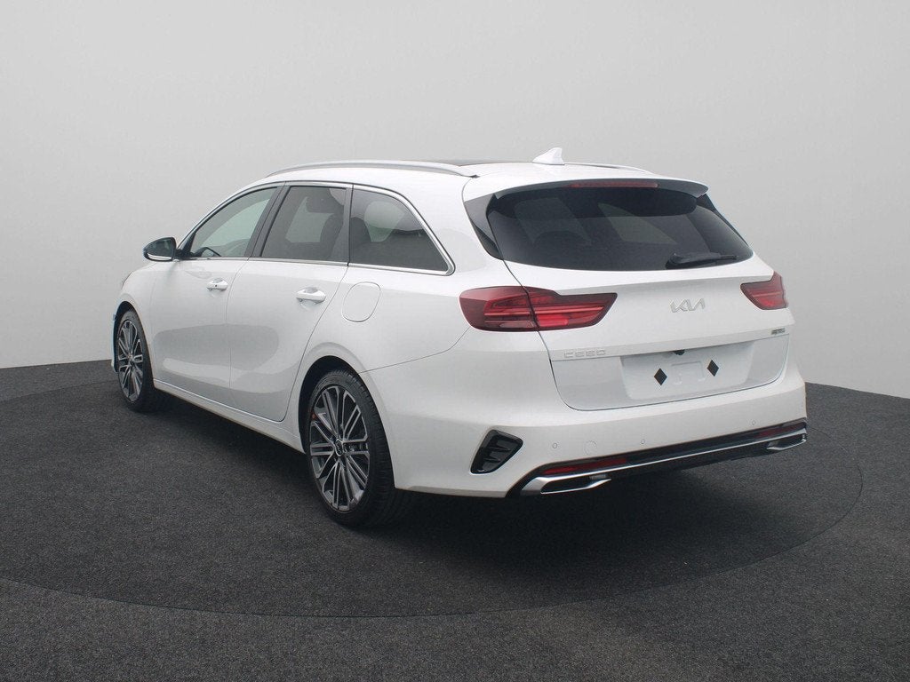 Kia Ceed Sportswagon 1.5 T-GDi GT-PlusLine Automaat | Pano D, Gebruikt, 4 cilinders, 610 kg, Wit