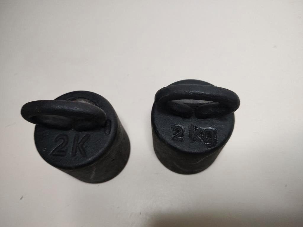 2 geijkte  Hollandse antieke ijzeren 2kg gewichten, Antiek en Kunst, Ophalen of Verzenden