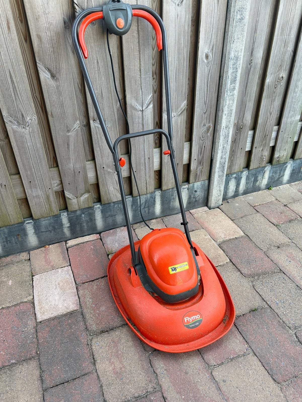 Flymo Turbo 400 Elektrische Zweefmaaier - Gebruikt, Tuin en Terras, Grasmaaiers, Ophalen, Gebruikt, Elektrische grasmaaier, 40 t/m 49 cm