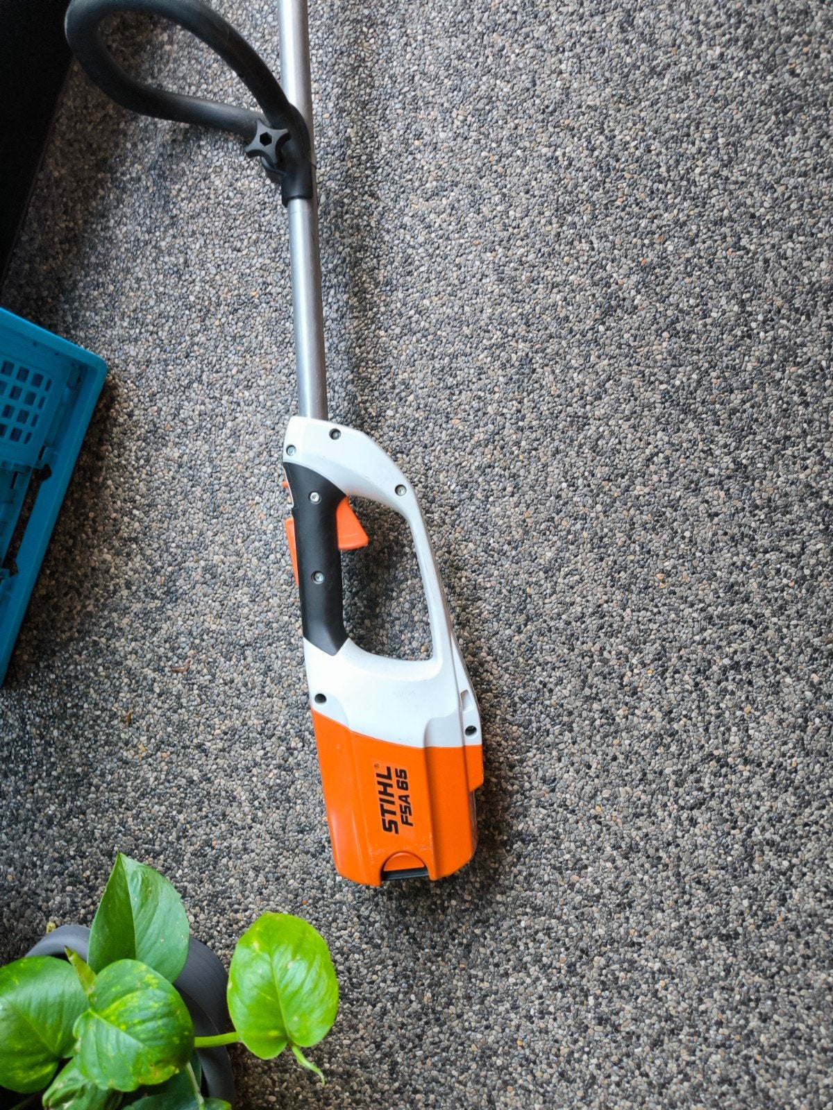 Nette STIHL FSA 65 accugrastrimmer + PolyCut en reservemesje, Ophalen, Accu