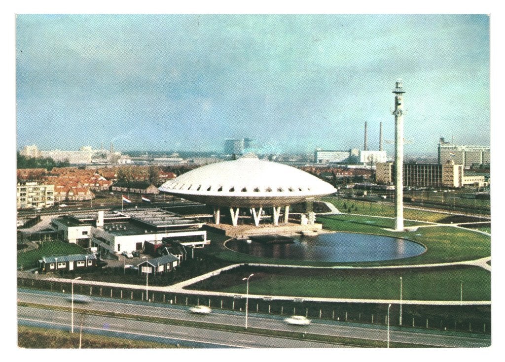 41006 Eindhoven  Evoluon Wederopbouw Philips Onbeschreven