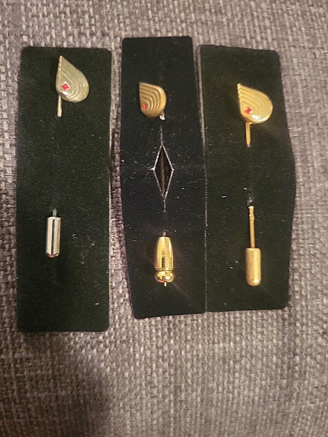 3 vintage bloeddonor-speldjes – Koninklijke Begeer, Ophalen of Verzenden, Nieuw, Overige onderwerpen, Speldje of Pin