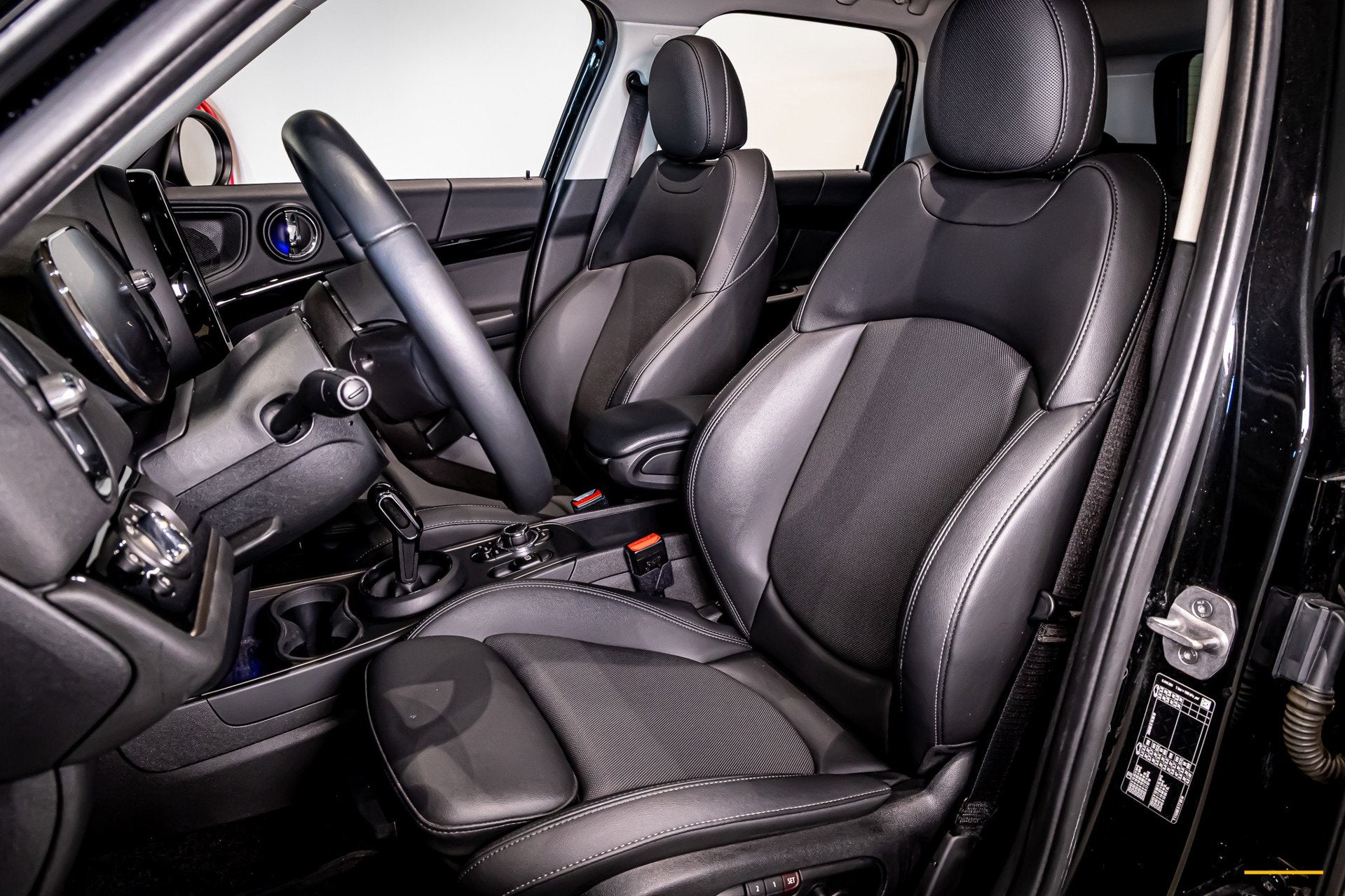 Mini Countryman 1.5 Cooper Classic Business Edition|Pano|Cam, Auto's, 136 pk, Zwart, Countryman, Zwart