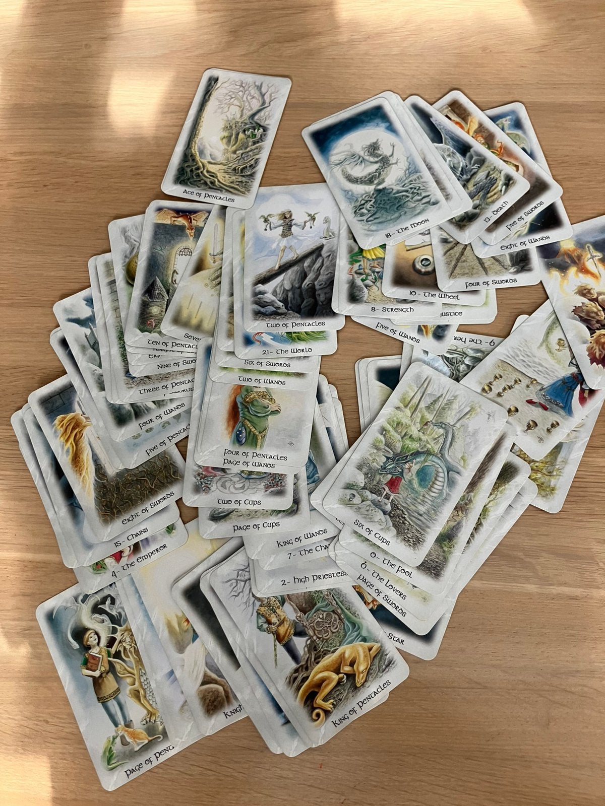 Tarotkaarten 78 stuks tarot of the celtic dragons, Ophalen of Verzenden, Zo goed als nieuw