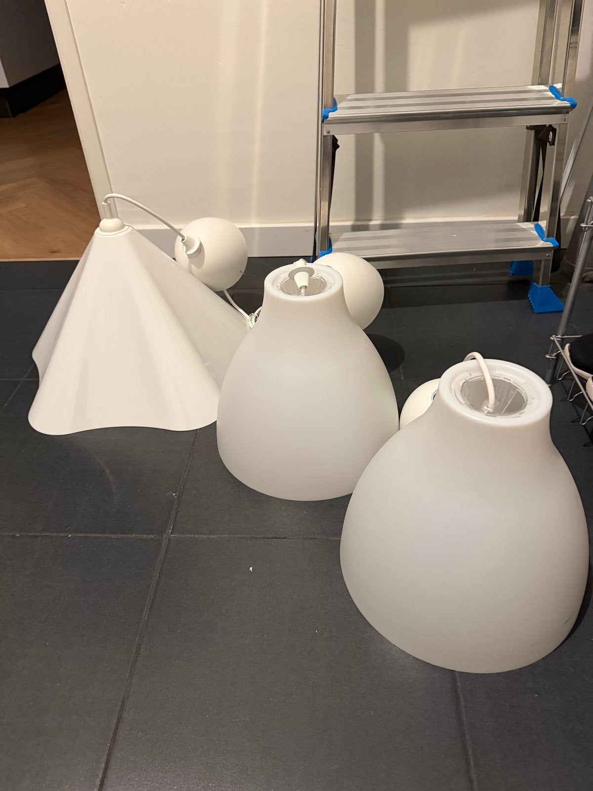 3x hanglampen - Wit, Ophalen, Zo goed als nieuw, Kunststof, E27 (groot)