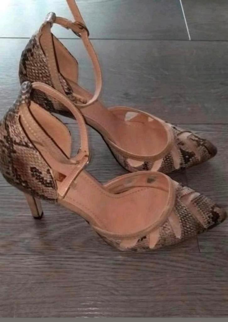 Bellucci pumps met slangenprint en enkelbandje mt 39, Pumps, Bruin, Ophalen of Verzenden, Zo goed als nieuw