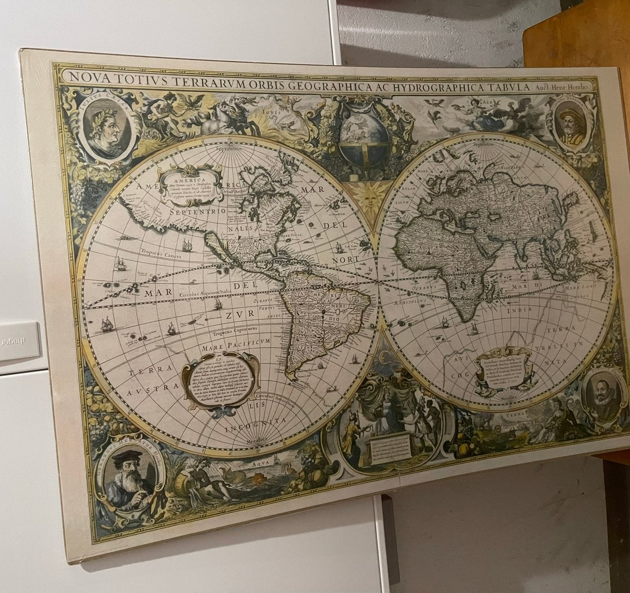 Ikea vintage stil XXL poster wanddecoratie wereld kaart, Ophalen, Zo goed als nieuw