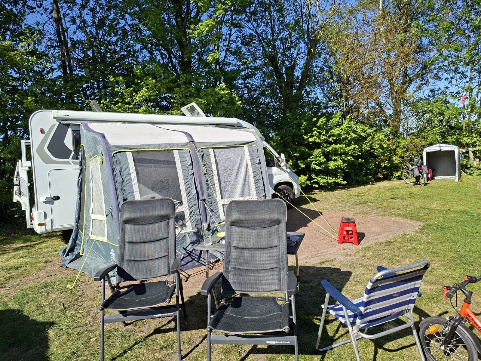 Opblaasbare luifeltent,  camper/caravan voortent, Ophalen of Verzenden, Zo goed als nieuw