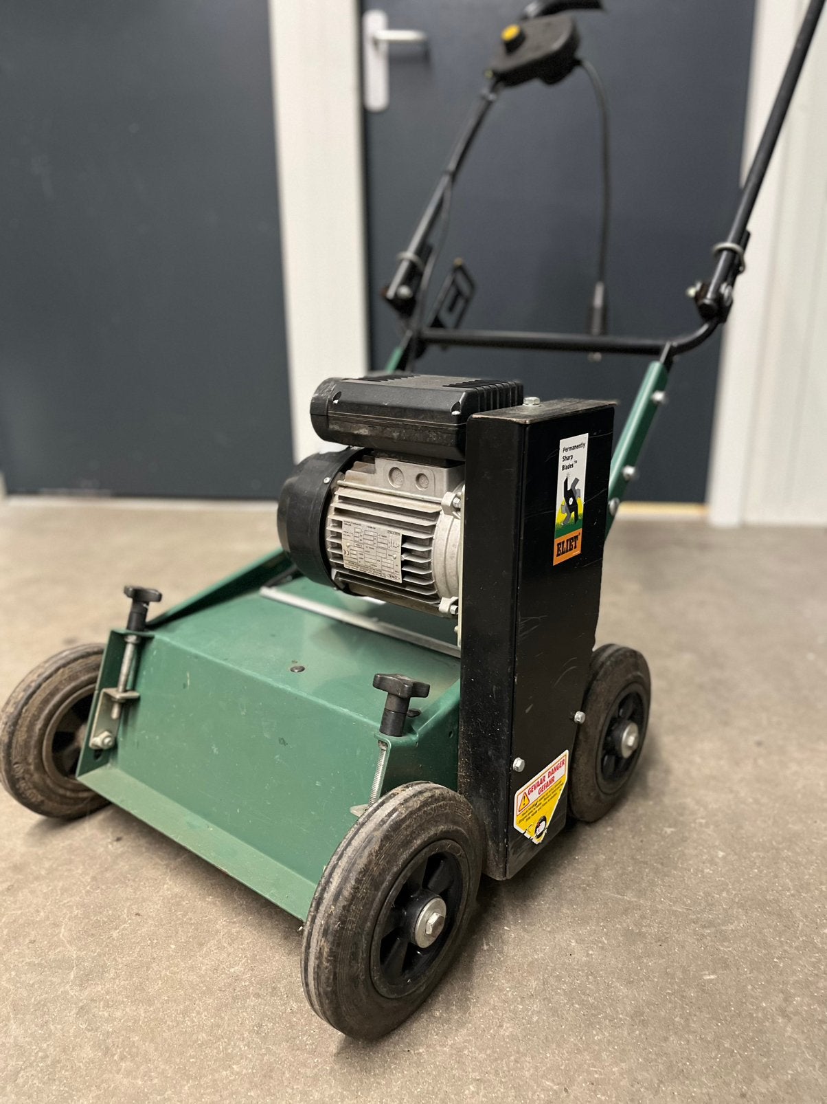 Eliet elektrische verticuteermachine., Tuin en Terras, Ophalen, Zo goed als nieuw, Elektrisch