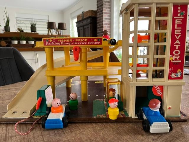 AutoGarage van Fisher price, Ophalen, Gebruikt, Speelset, Met geluid
