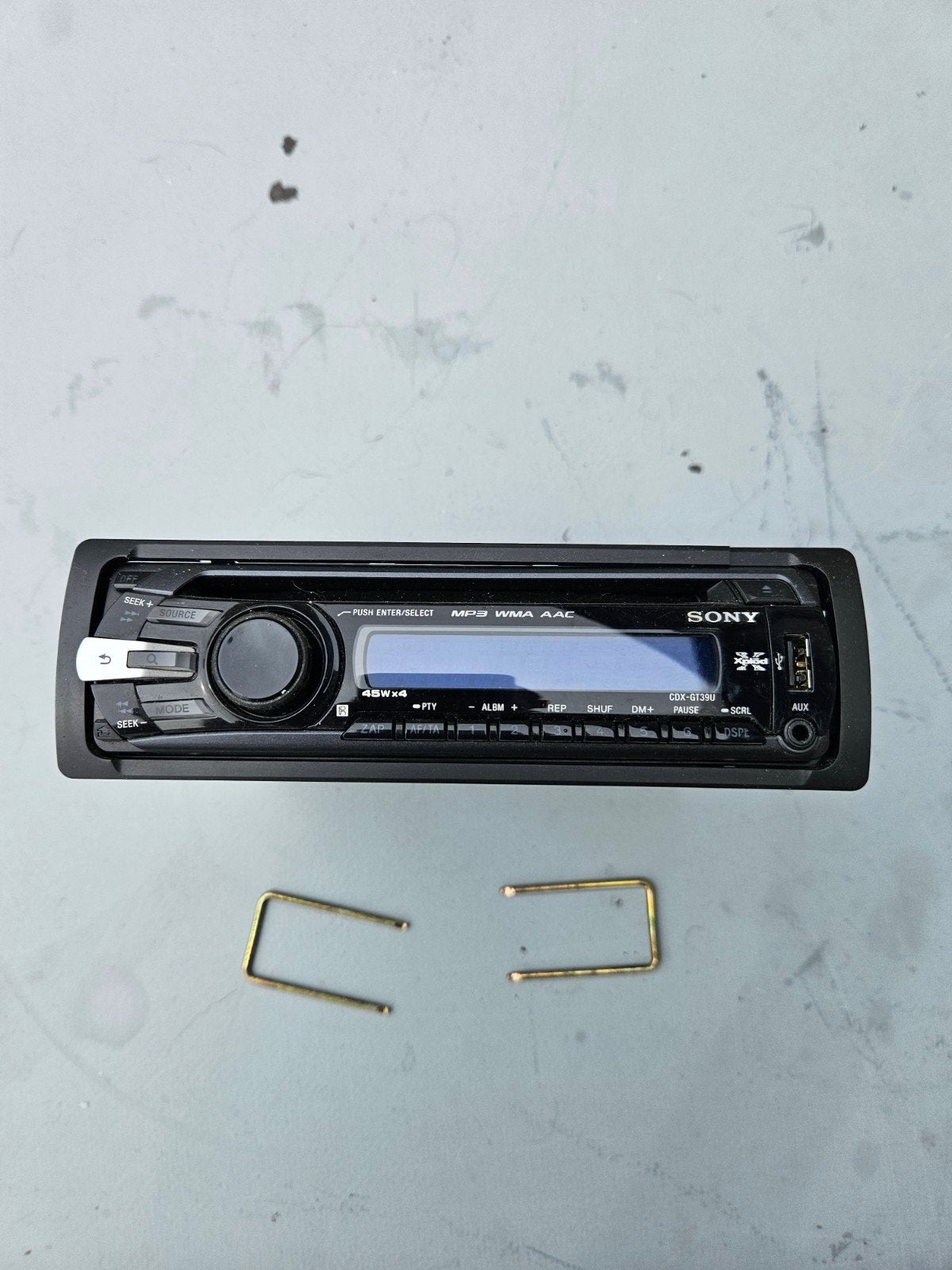 Sony CDX-S130 autoradio met MP3/WMA/AAC, Auto diversen, Autoradio's, Gebruikt, Ophalen of Verzenden