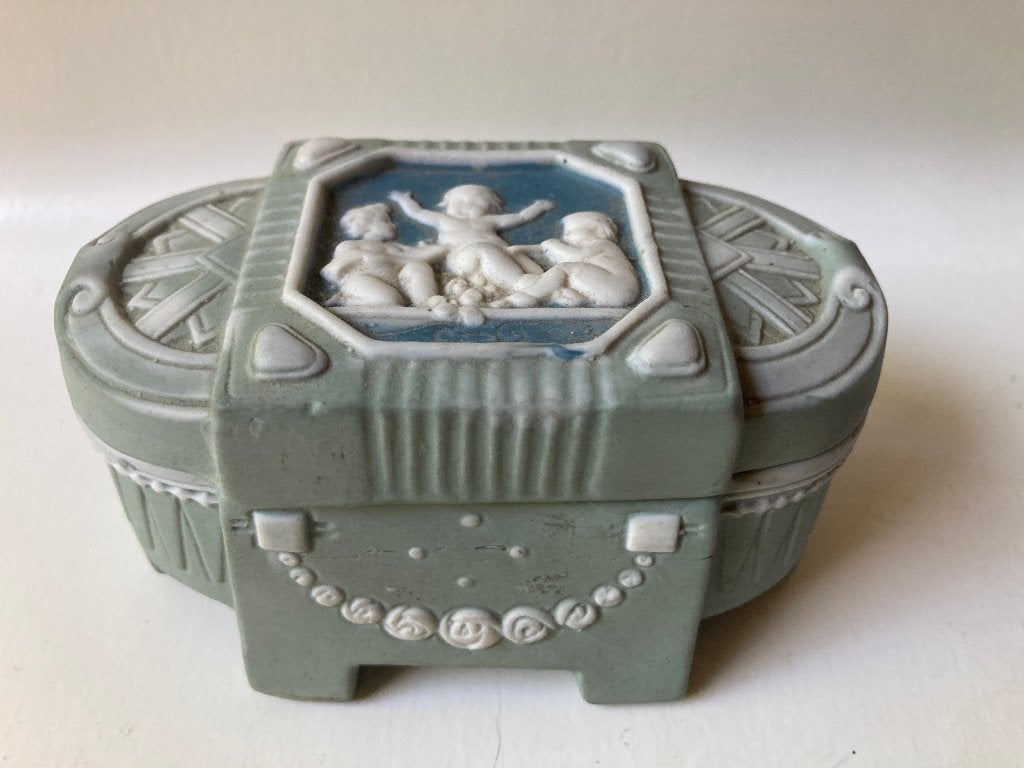 Duits jasperware doosje met cherubijntjes Wedgwood, Antiek en Kunst, Ophalen of Verzenden