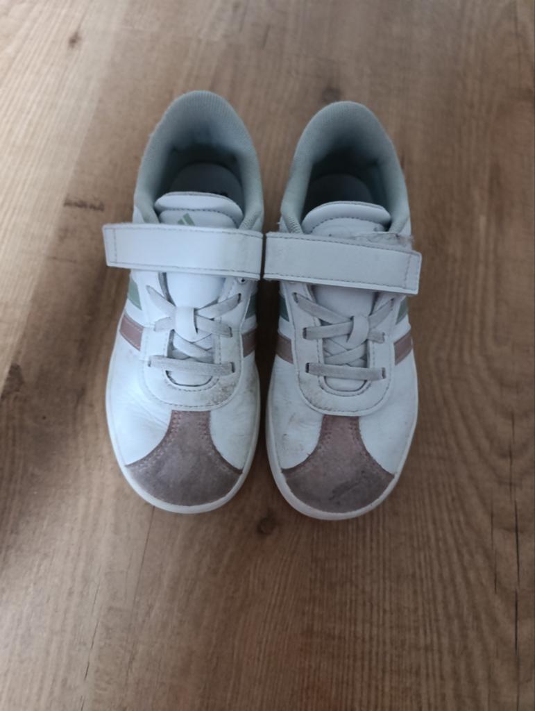 Adidas Sneakers maat 32, Kinderen en Baby's, Babykleding | Schoentjes en Sokjes, Ophalen of Verzenden, Zo goed als nieuw, Meisje