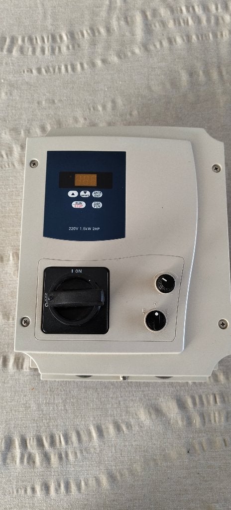 Frequentieomvormer 202-H1FN4S 1.5kW (7.5A), Ophalen, Nieuw, Overige typen
