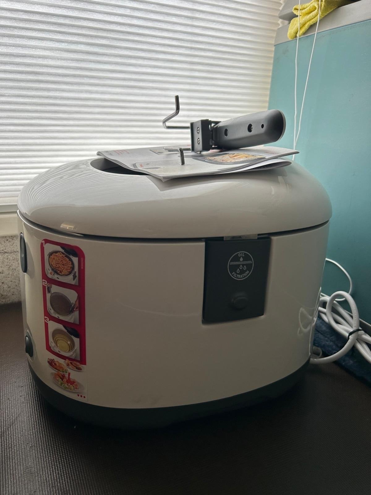 Tefal Filtra One Friteuse - ongebruikt, Witgoed en Apparatuur, Frituurpannen, 2 tot 3 liter, Ophalen, Zo goed als nieuw, Uitneembare binnenpan