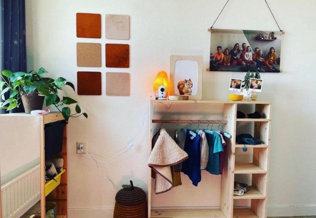Houten kledingrek montessori  met planken voor kinderkamer, Huis en Inrichting, Kasten | Kledingkasten, Ophalen, Met plank(en)