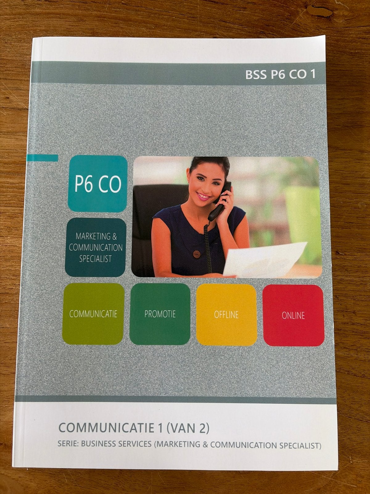 Communicatie 1 (van 2) - Business Services M&C Specialist, Boeken, Ophalen, Zo goed als nieuw, MBO