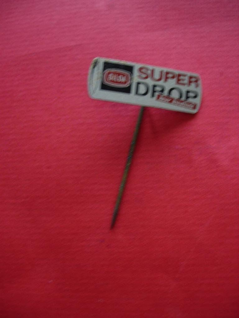 Speldje van Gilda super drop, Verzamelen, Verzenden, Zo goed als nieuw, Merk, Speldje of Pin