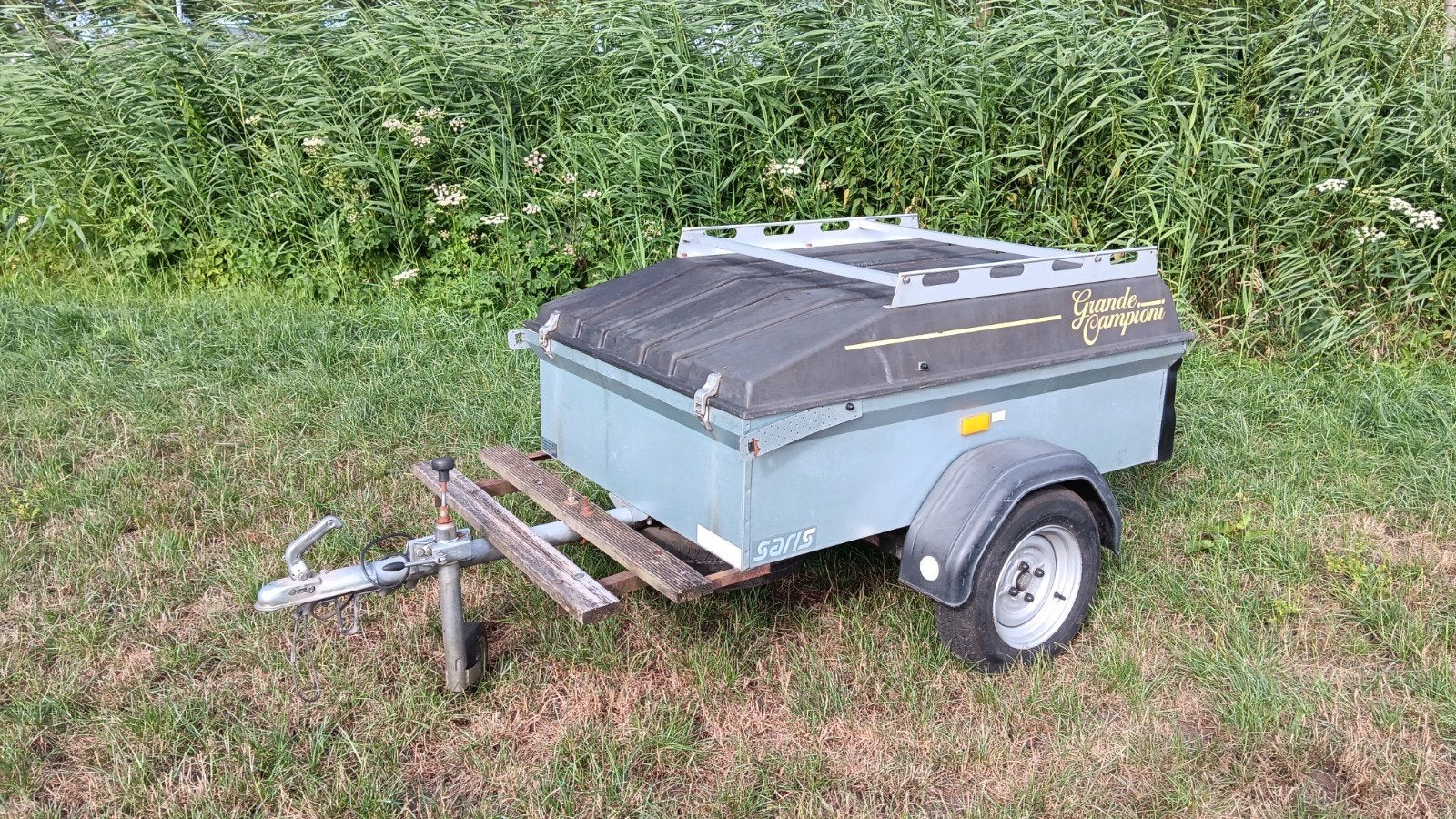 Saris Grande Campioni aanhangwagen met deksel en imperiaal, Ophalen, Gebruikt