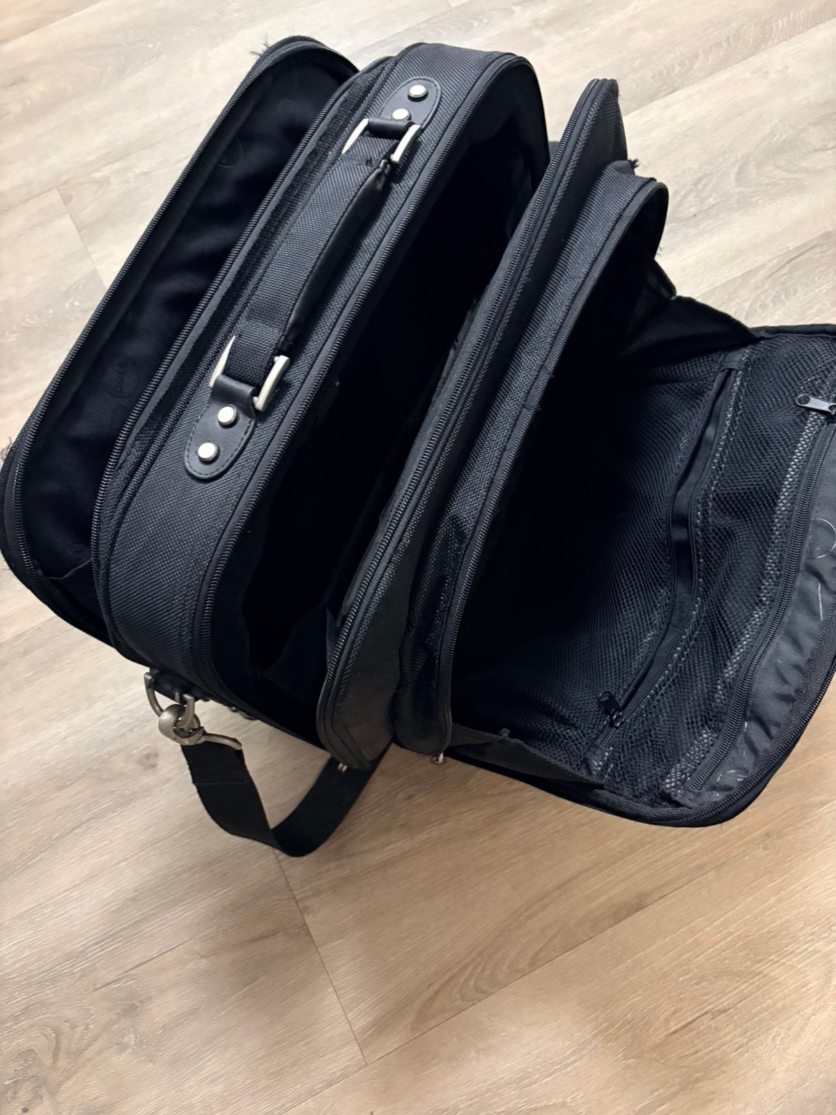 Dell laptop tas. Weinig gebruikt, Ophalen, Meerdere vakken, 17 inch of meer, Dell