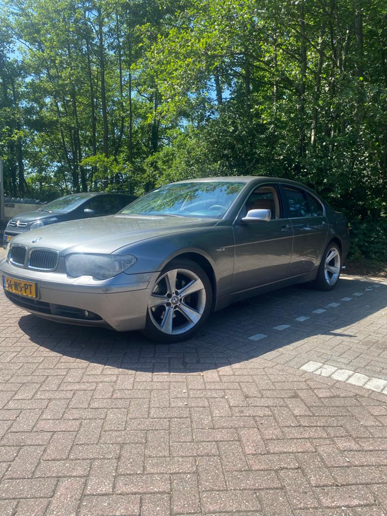 BMW 7-Serie 4.4 745I AUT 2004 Grijs, Automaat, Achterwielaandrijving, 8 cilinders, Bruin