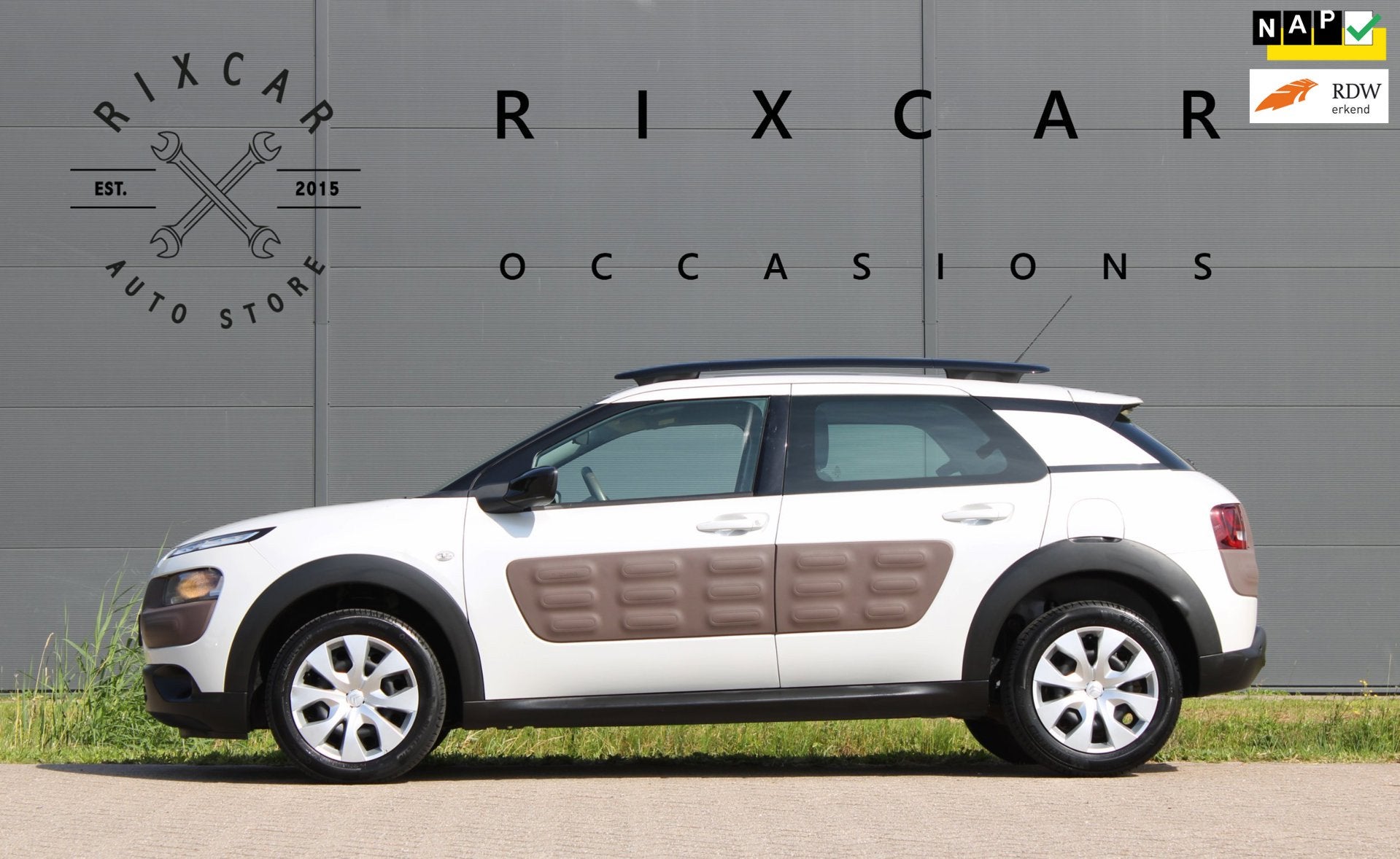 Citroen C4 Cactus 1.2 PureTech Business Navigatie CruiseCont, Voorwielaandrijving, Dealer onderhouden, Stof, Euro 6