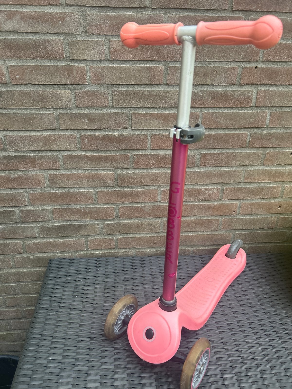 Roze kinderstep - Glober, Ophalen, Gebruikt, Gewone step