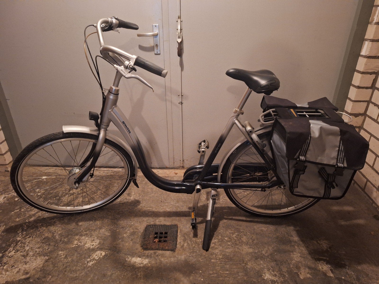Sparta Entree Damesfiets - Lage Instap & Fietstassen, Fietsen en Brommers, Ophalen, Sparta, (Extra) lage instap, Zo goed als nieuw