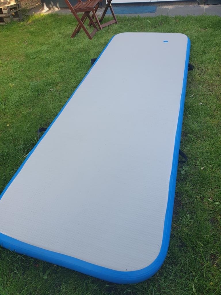 airtrack inclusief pomp, Sport en Fitness, Turnen, Ophalen, Gebruikt, Kindermaat 122 t/m 140, Blauw