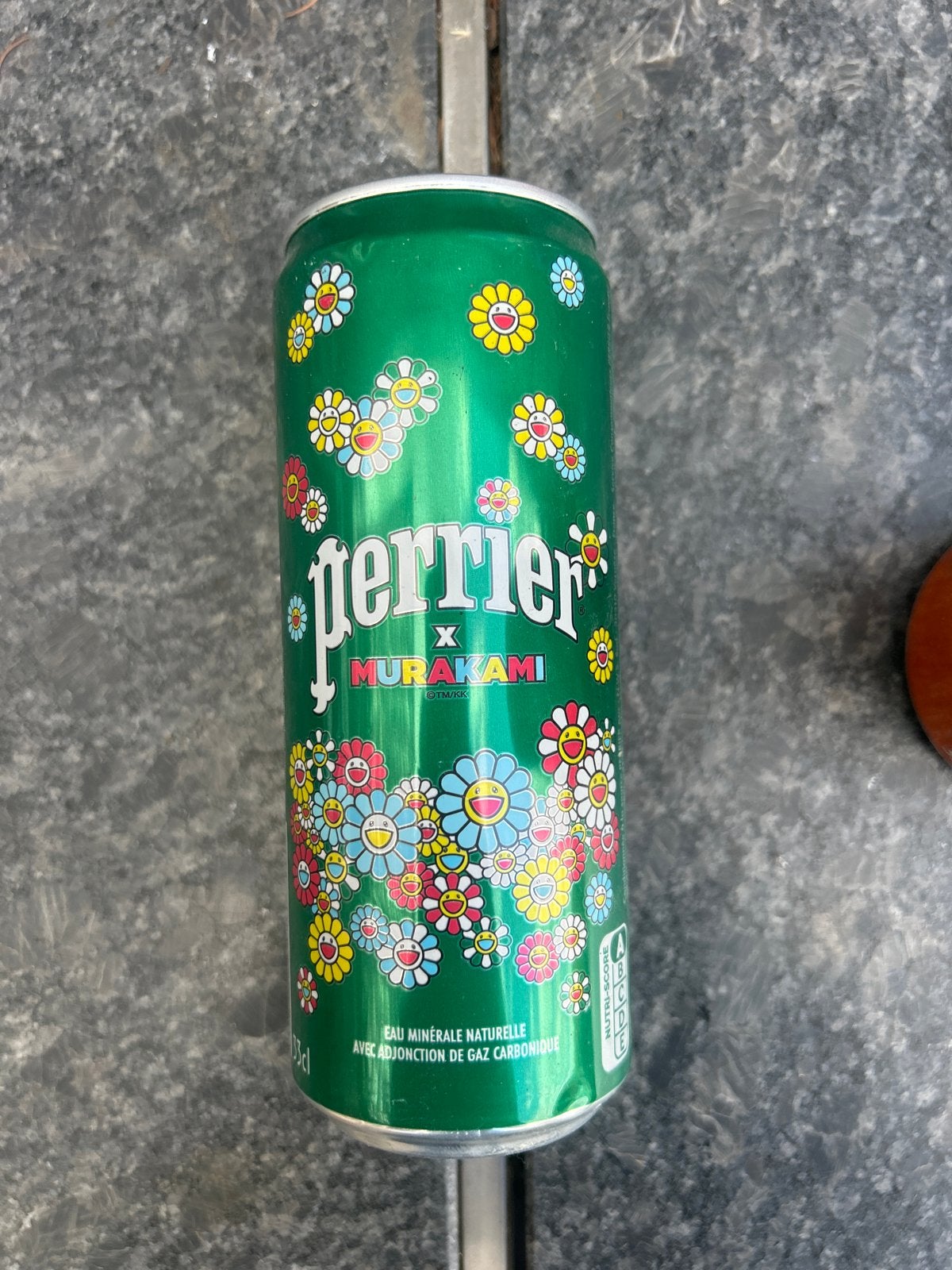 Perrier x Murakami blikje (nooit geopend, gedeukt), Verzamelen, Ophalen, Gebruikt