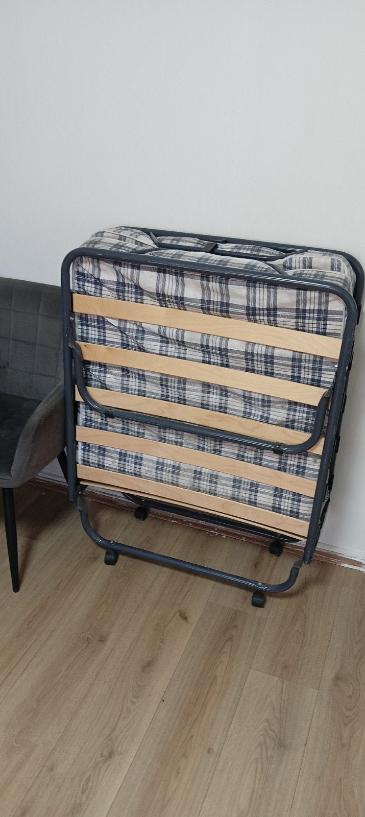 Opklapbaar logeerbed / vouwbed/opklapbed, Gebruikt, 80 cm, Metaal, Overige kleuren