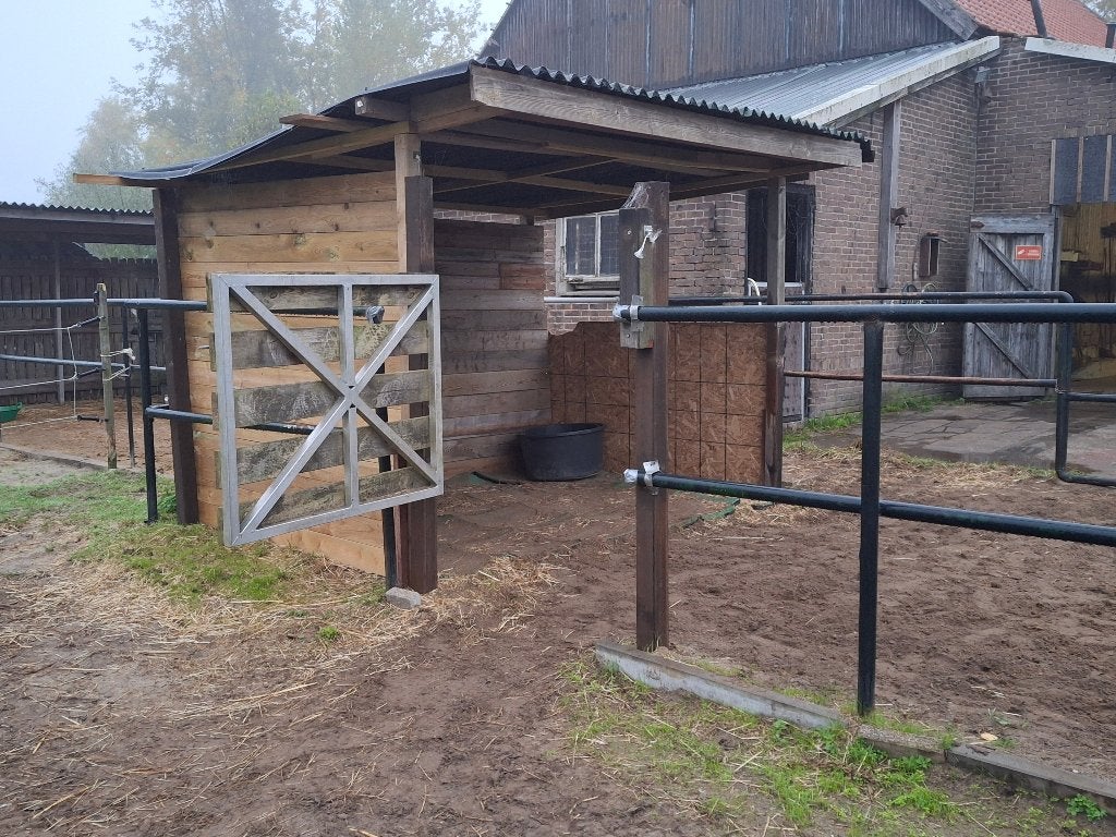 Plek voor pony op 'doe het zelf' stal (nabij Aalsmeer), Dieren en Toebehoren, Stalling, 1 paard of pony