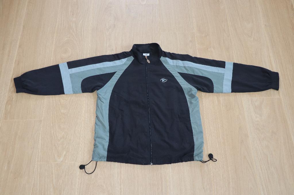 Masita Trainingsjas ZGAN Maat 152 (Zwart), Kinderen en Baby's, Kinderkleding | Maat 152, Jongen of Meisje, Sport- of Zwemkleding