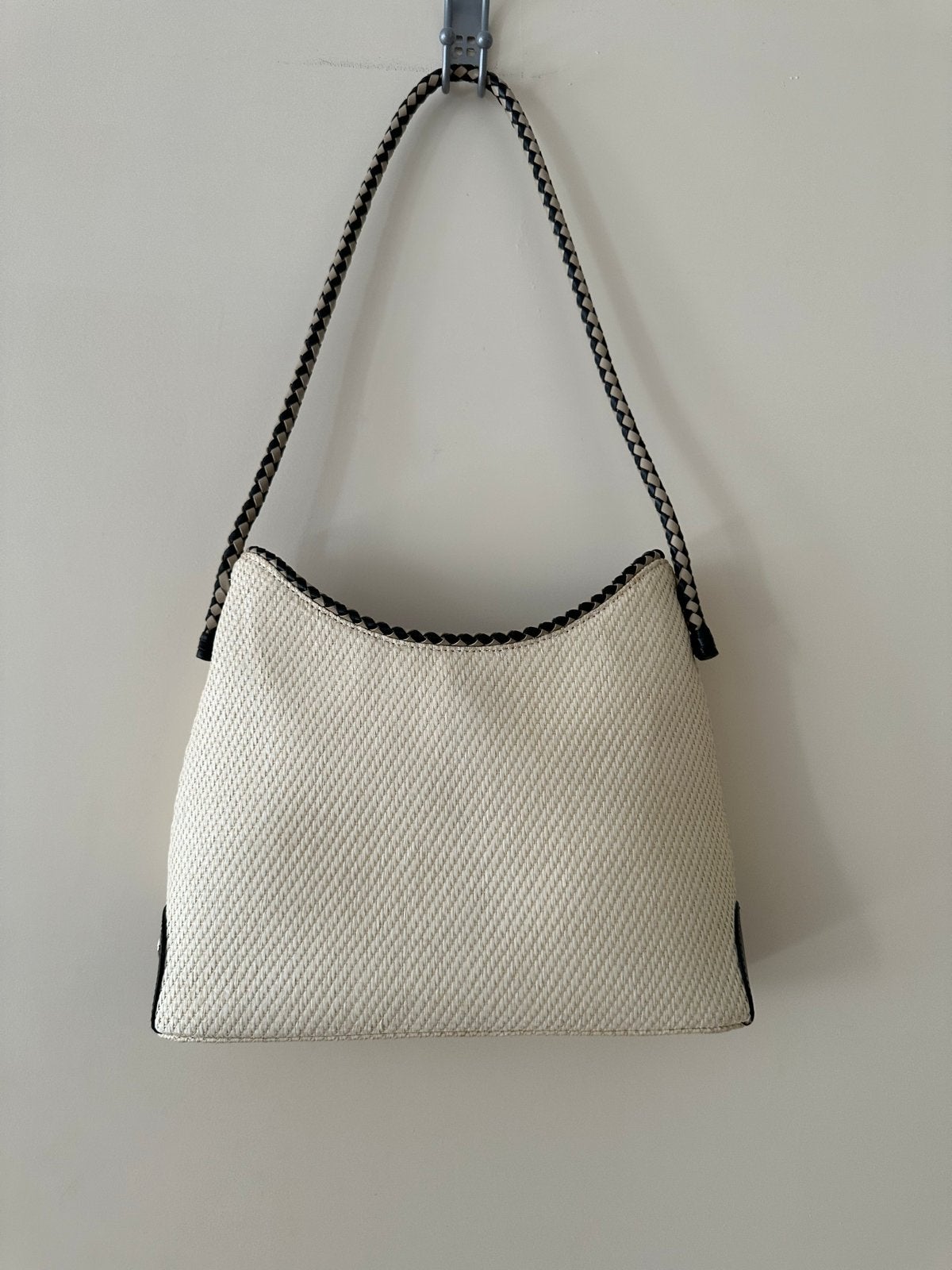 AIGNER Handtas - Nieuw met kaartje, Ophalen of Verzenden, Nieuw, Beige, Schoudertasje